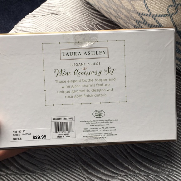 Laura Ashley Dining Nwt Laura Ashley Wine Accessory Set Poshmark